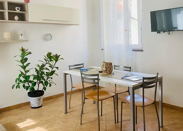 Semesterbostad Casetta Fra Ely Meda